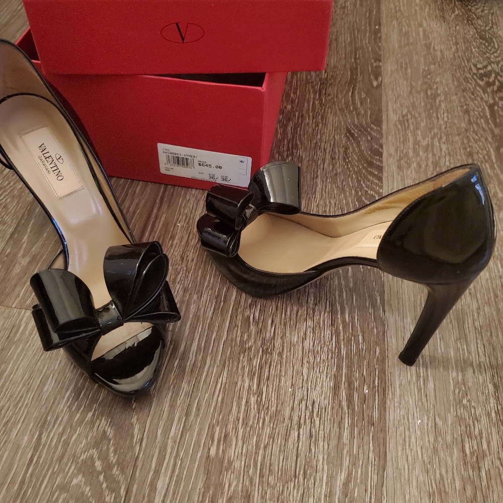 Valentino's black bow pumps